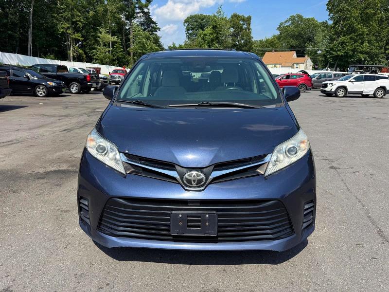 2018 Toyota Sienna VIN 5TDJZ3DC1JS189479 COPART salvage auction — MINOR DENT/SCRATCHES, Wv - Certificate Of Title, sold $7,900 on 2026-07-28 (photo 5)