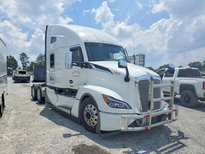2022 Kenworth T680 VIN 1XKYD49X6NJ154698 — COPART salvage auction photo