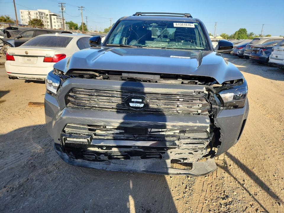 2026 Toyota 4runner VIN JTEVB5BR5T5029604 COPART salvage auction — FRONT END, MO - DIS/DLR/EXP ONLY SALVAGE TITLE, sold $24,200 on 2026-07-20 (photo 5)