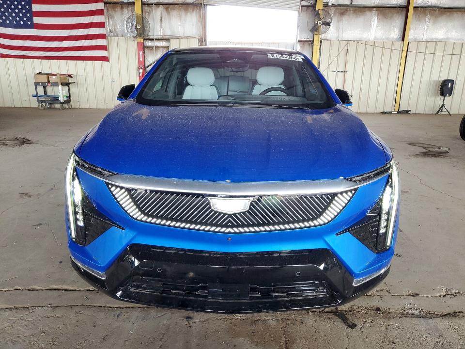 2026 Cadillac Optiq VIN 3GYK3BM58TS164685 COPART salvage auction — REAR END, Az - Cert Of Title - Salvage, sold $22,999 on 2026-08-15 (photo 5)