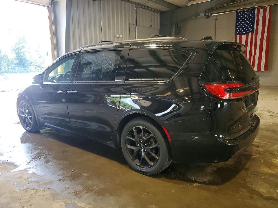 2027 Chrysler 200 VIN 2C4RC1GG4SR511453 COPART salvage auction — HAIL, FL - CERTIFICATE OF TITLE (P), sold $18,800 on 2026-08-12 (photo 2)
