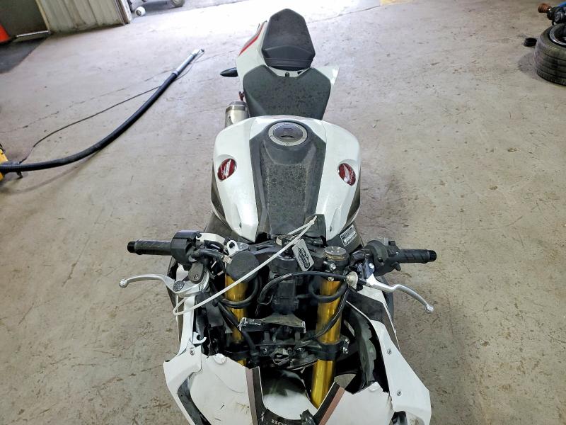 2026 Honda Cbr1000 VIN JH2SC7710TK900517 COPART salvage auction — ALL OVER, Nj - Cert Of Title-Salvage, sold $1,750 on 2026-07-24 (photo 5)