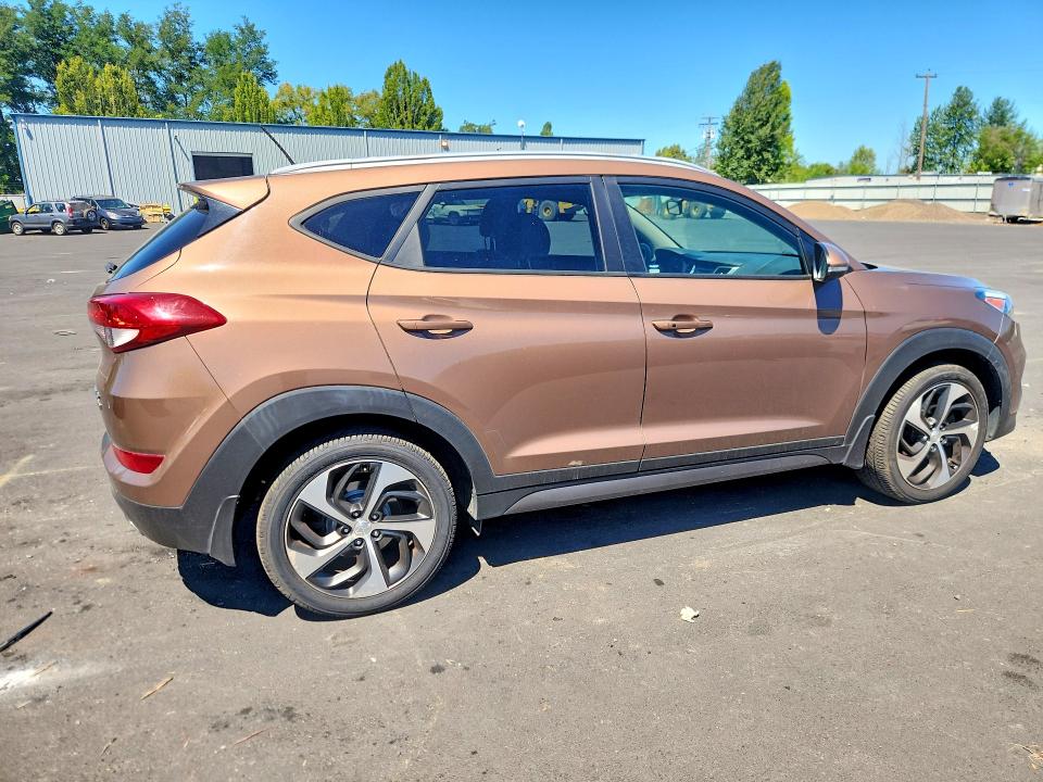 2016 Hyundai Tucson VIN KM8J3CA20GU188837 COPART salvage auction — MECHANICAL, Wa - Non Public Clean Title, sold $925 on 2026-07-29 (photo 3)