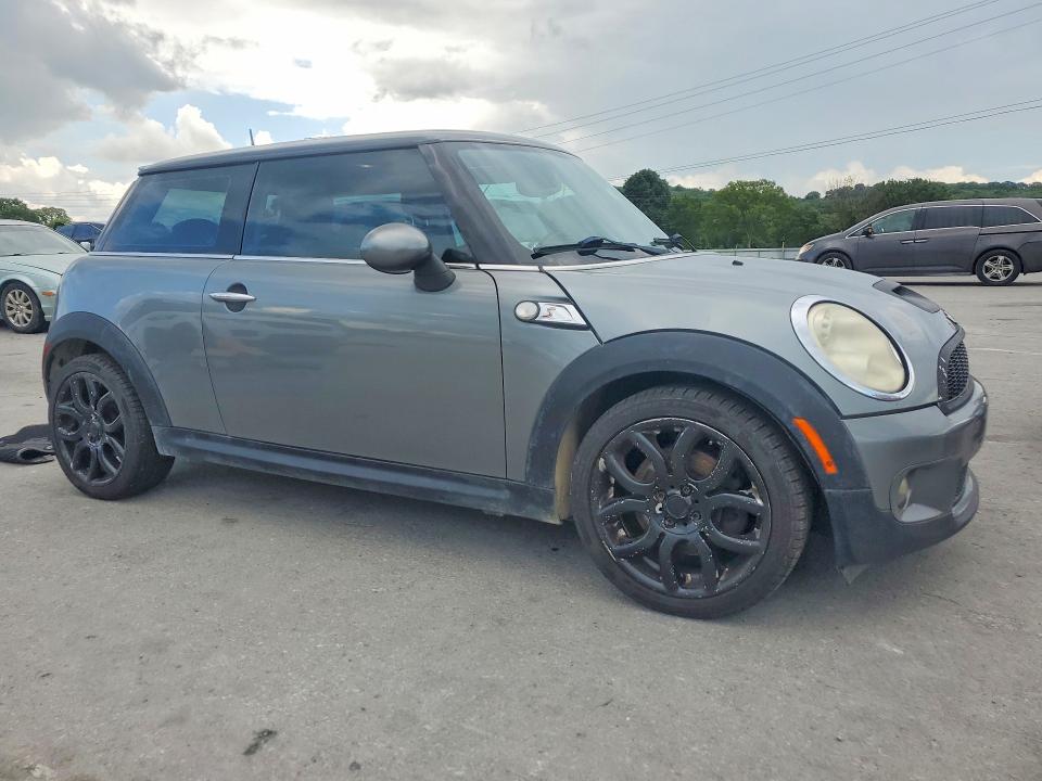 2008 Mini Cooper VIN WMWMF73598TT86697 COPART salvage auction — NORMAL WEAR, TN - CERTIFICATE OF TITLE, sold $575 on 2026-07-20 (photo 4)