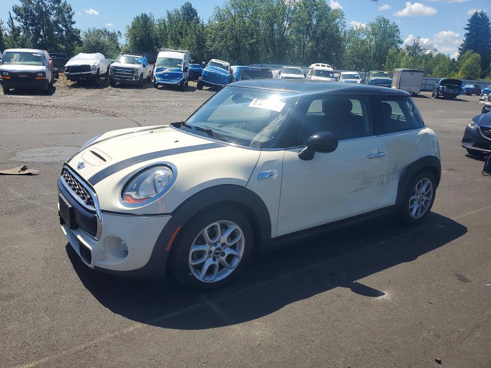 2015 Mini Cooper VIN WMWXP7C51F2A58528 COPART salvage auction — REAR END, Or - Salvage Title Certificate, sold $3,250 on 2026-09-02 (photo 1)