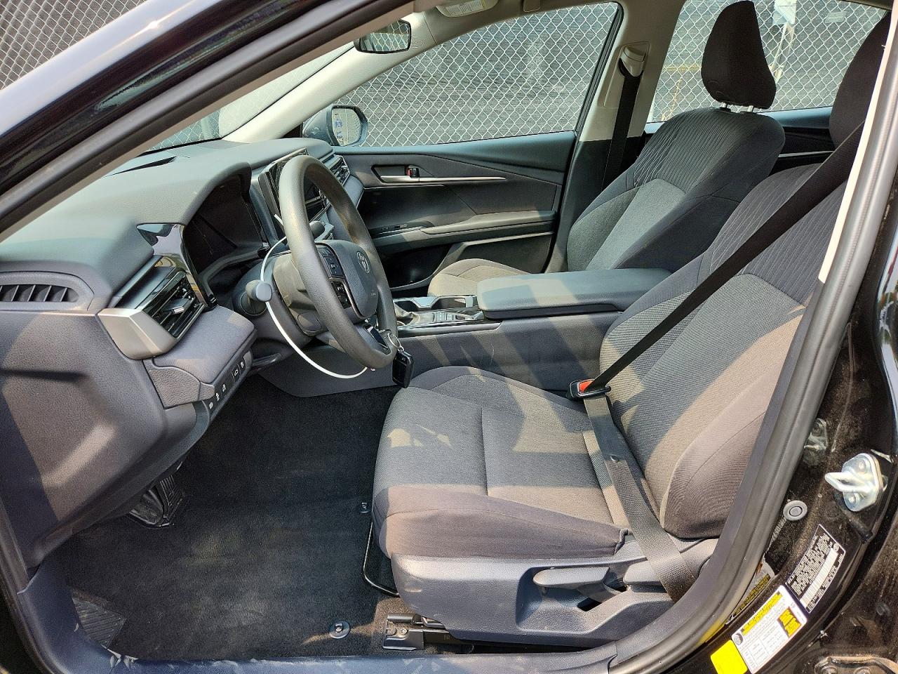2025 Toyota Camry VIN 4T1DAACK0SU044685 COPART salvage auction — Minor Dent/Scratches, Ct - Clean Title, sold $15,800 on 2026-09-25 (photo 7)