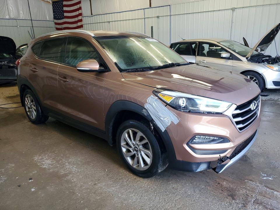 2016 Hyundai VIN KM8J33A22GU095320 COPART salvage auction — MECHANICAL, Wv - Certificate Of Title, sold $575 on 2026-07-29 (photo 4)