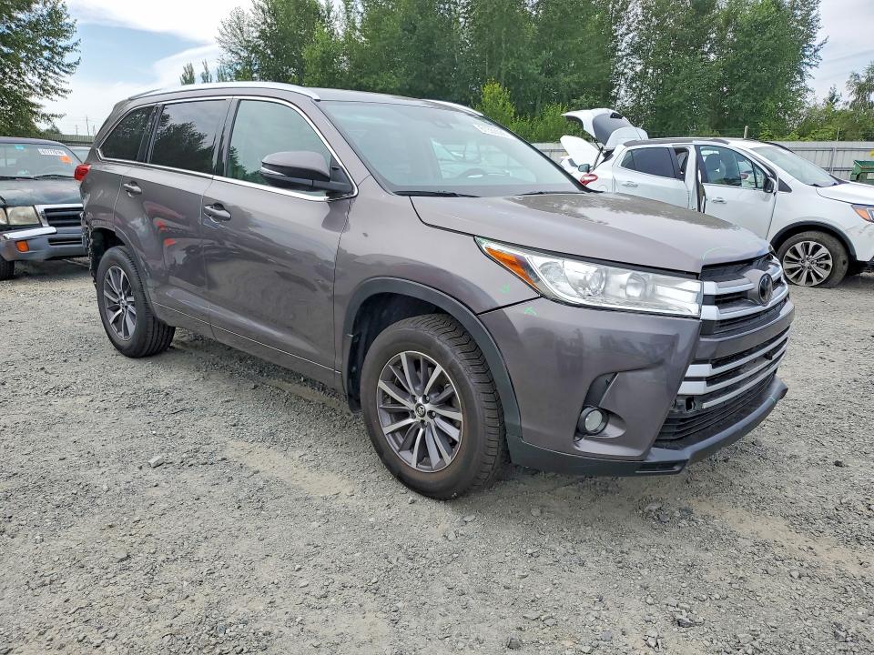 2018 Toyota Highlander VIN 5TDJZRFH8JS552971 COPART salvage auction — REAR END, WA - BILL OF SALE, sold $9,300 on 2026-07-27 (photo 4)
