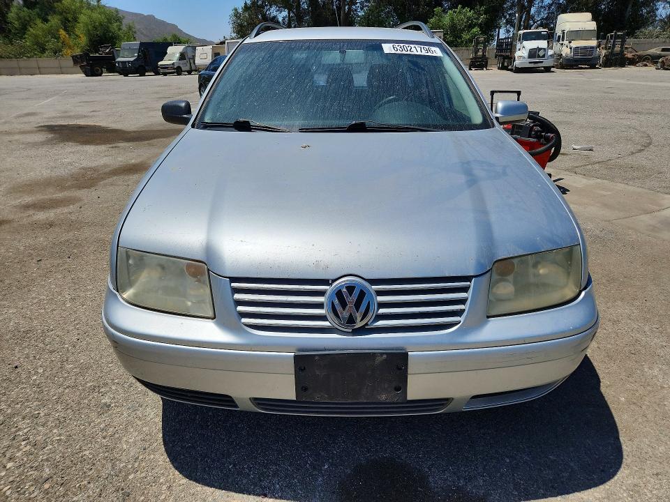 2004 Volkswagen Jetta VIN WVWRL61J64W113625 COPART salvage auction — MINOR DENT/SCRATCHES, CA - DIS/DLR/EXP ONLY CLEAN TITLE, sold $400 on 2026-08-04 (photo 5)