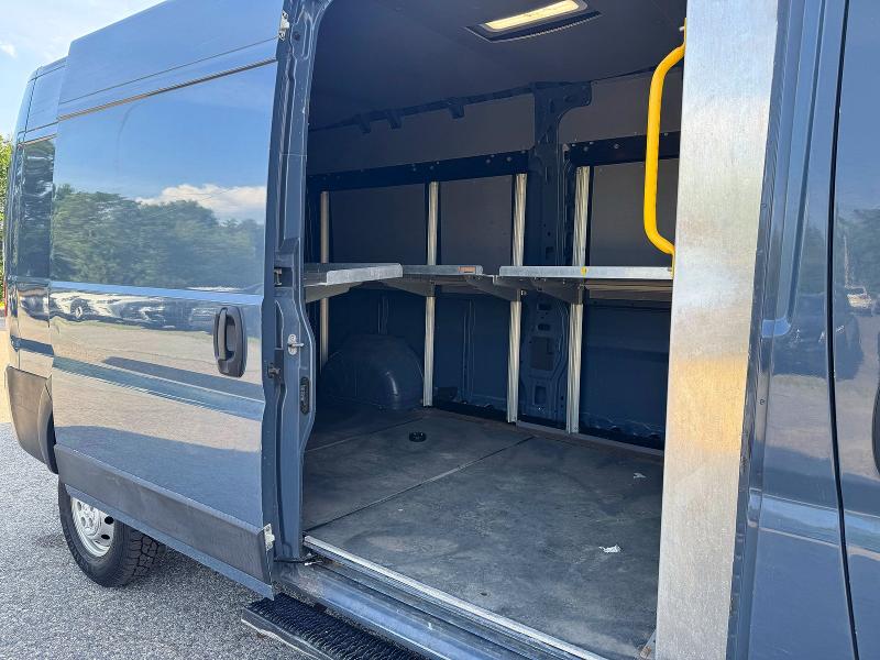 2019 Ram Promaster 2500 VIN 3C6TRVDGXKE518108 COPART salvage auction — MINOR DENT/SCRATCHES, MA - CERTIFICATE OF TITLE (P), sold $8,500 on 2026-07-22 (photo 6)