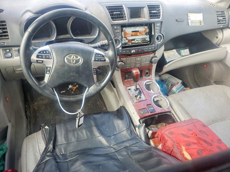 2011 Toyota Highlander VIN 5TDDK3EH8BS091000 COPART salvage auction — SIDE, SC - DEALER ONLY CLEAN TITLE, sold $5,000 on 2026-07-22 (photo 8)