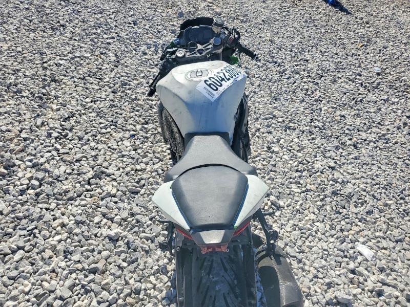 2020 Kawasaki Zx VIN JKBZXJG15LA008641 COPART salvage auction — VANDALISM, AZ - CERTIFICATE OF TITLE, sold $2,000 on 2026-07-16 (photo 6)