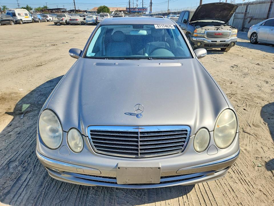 2004 Mercedes-benz E-class VIN WDBUF70J64A423827 COPART salvage auction — MINOR DENT/SCRATCHES, CA - DIS/DLR/EXP ONLY CLEAN TITLE, sold $800 on 2026-07-20 (photo 5)