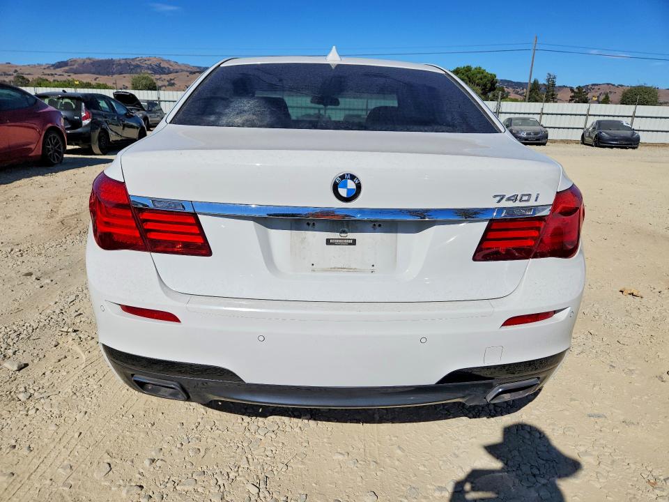 2015 BMW 7er VIN WBAYA6C5XFD826959 COPART salvage auction — FRONT END, Ca - Salvage Certificate, sold $600 on 2026-07-28 (photo 6)
