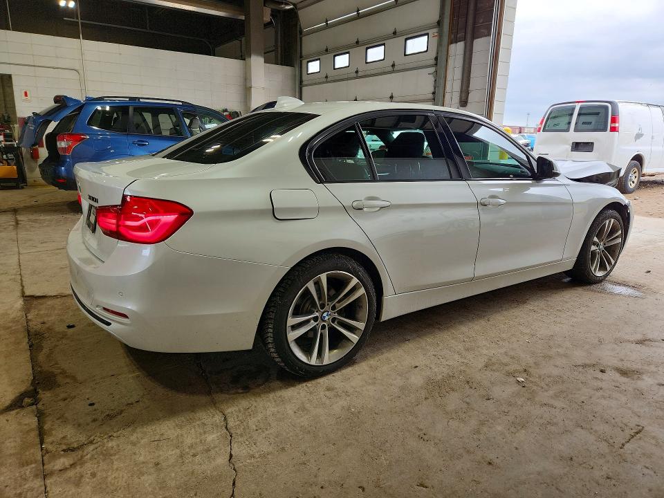 2017 BMW 3er VIN WBA8D9G35HNU62822 COPART salvage auction — FRONT END, Mn - Cert Of Title-Salvage, sold $225 on 2026-08-18 (photo 3)