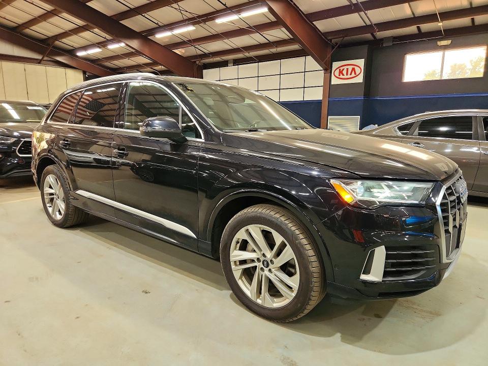 2021 Audi Q7 VIN WA1AXAF74MD021548 COPART salvage auction — MINOR DENT/SCRATCHES, Ny - Certificate Of Title (P), sold $15,400 on 2026-07-30 (photo 4)