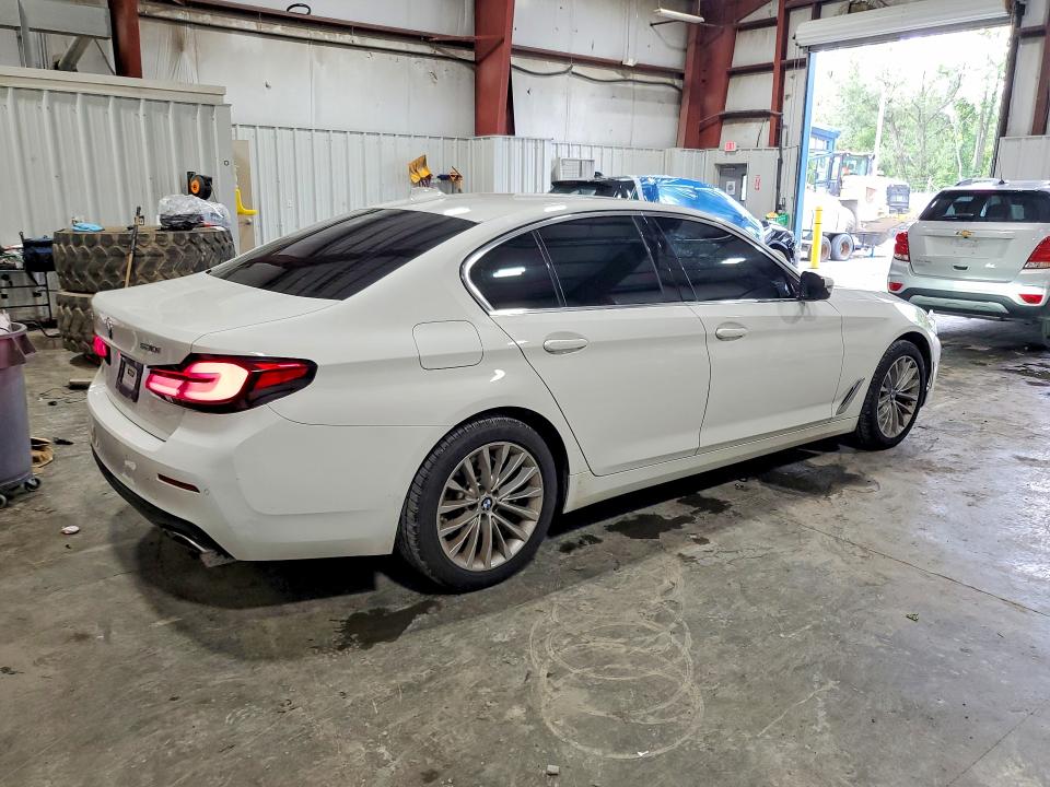 2022 BMW VIN WBA13BJ04NWX83959 COPART salvage auction — FRONT END, Nj - Certificate Of Title, sold $16,300 on 2026-08-05 (photo 3)