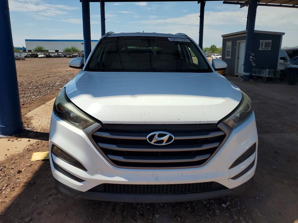 2016 Hyundai Tucson VIN KM8J33A48GU061545 COPART salvage auction — MINOR DENT/SCRATCHES, Az - Certificate Of Title, sold $1,600 on 2026-07-30 (photo 5)