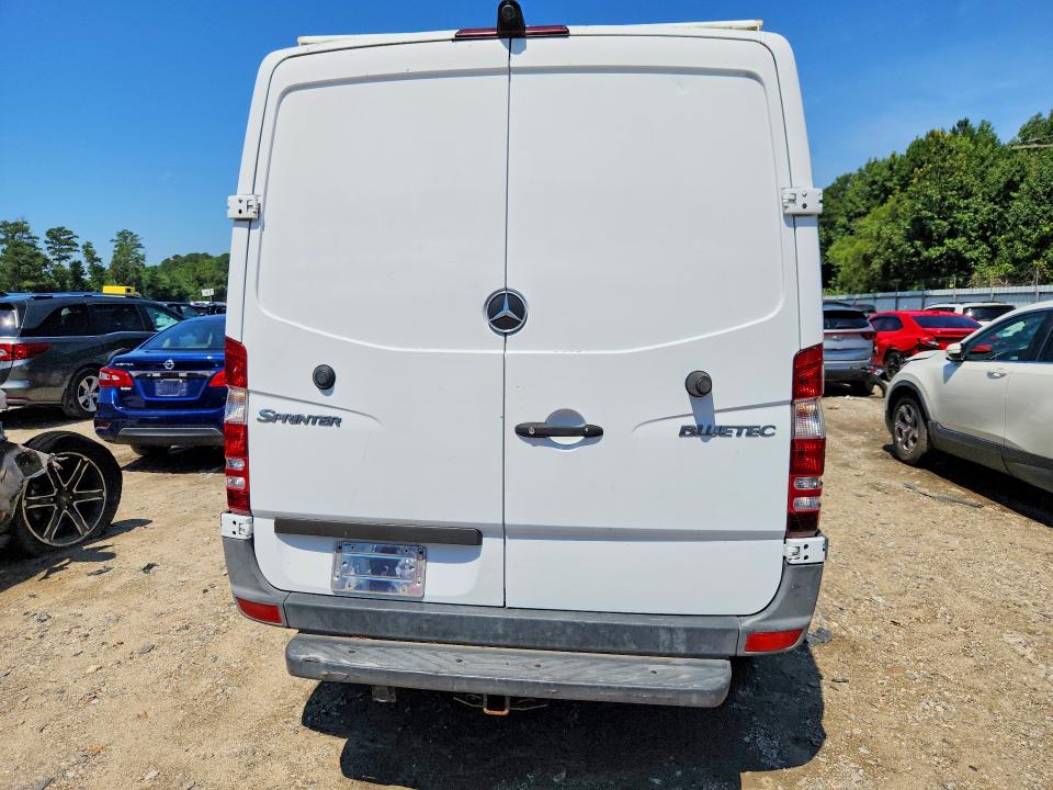 2012 Mercedes-benz Sprinter VIN WD3PE7CC7C5622286 COPART salvage auction — NORMAL WEAR, VA - CERTIFICATE OF TITLE, sold $100 on 2026-07-27 (photo 6)