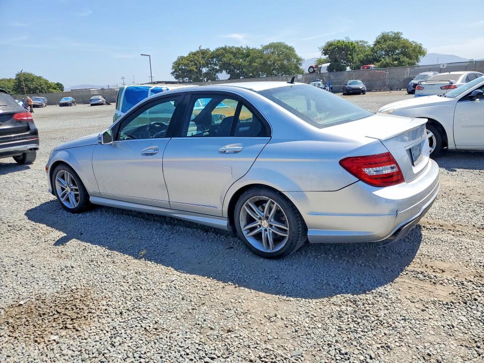 2013 Mercedes-benz C-klasse VIN WDDGF4HB4DG101037 COPART salvage auction — MECHANICAL, Ca - Dis/Dlr/Exp Only Clean Title, sold $525 on 2026-08-04 (photo 2)