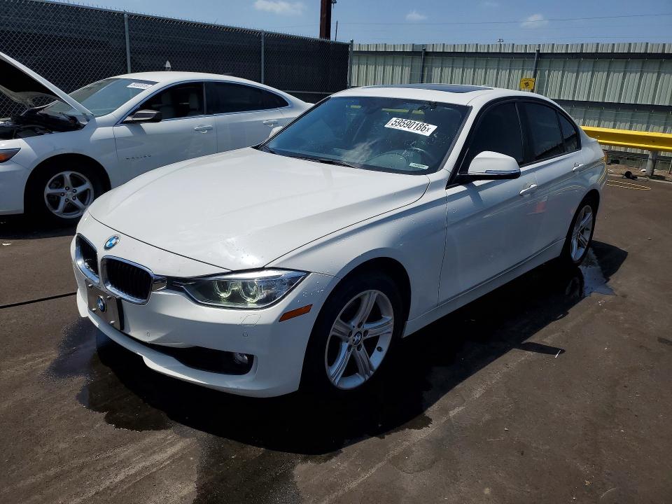 2015 BMW 3er VIN WBA3B5G53FNS18562 COPART salvage auction — MINOR DENT/SCRATCHES, Mi - Dealer Only Clean Title, sold $3,950 on 2026-07-10 (photo 1)