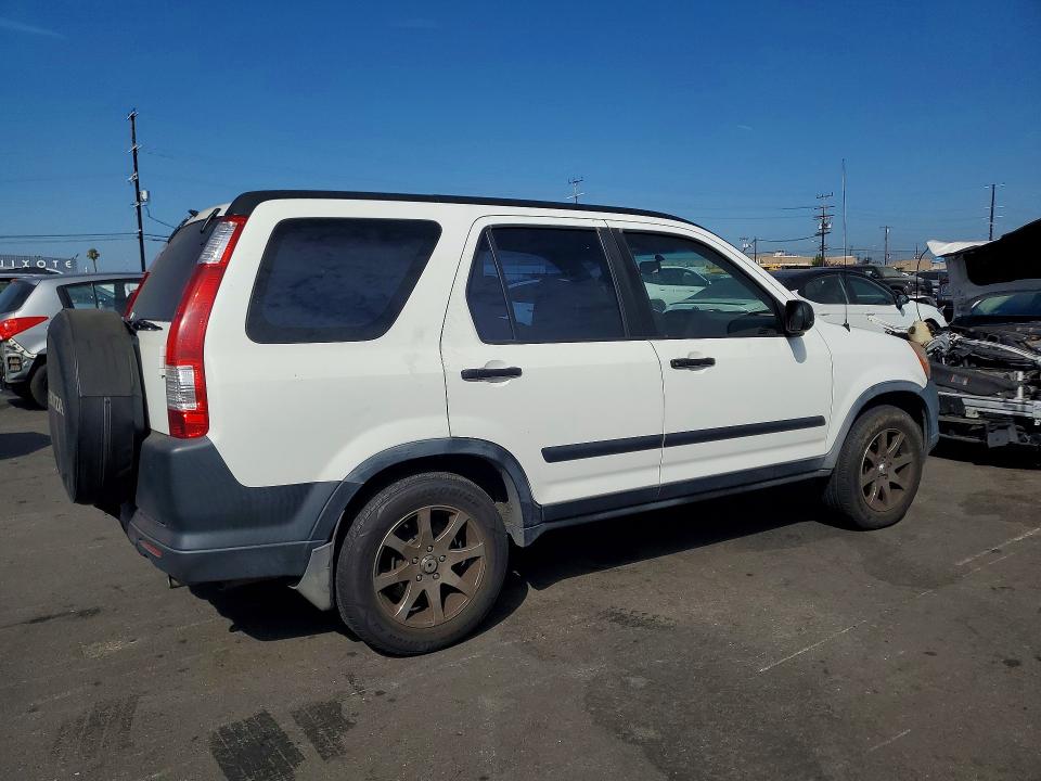 2005 Honda Cr-v VIN JHLRD68565C003931 COPART salvage auction — MINOR DENT/SCRATCHES, Ca - Dis/Dlr/Exp Only Clean Title, sold $500 on 2026-07-22 (photo 3)