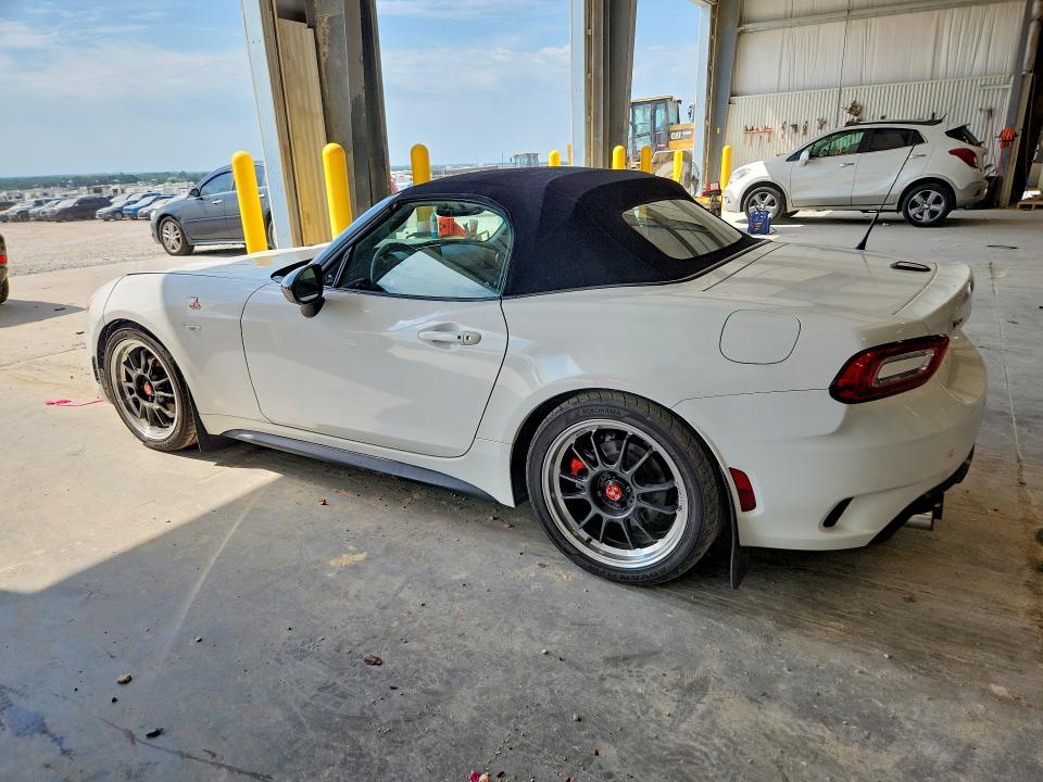 2017 Fiat 124 spider VIN JC1NFAEK8H0108461 COPART salvage auction — FRONT END, NE - CERT OF TITLE-SALVAGE, sold $5,900 on 2026-08-11 (photo 2)
