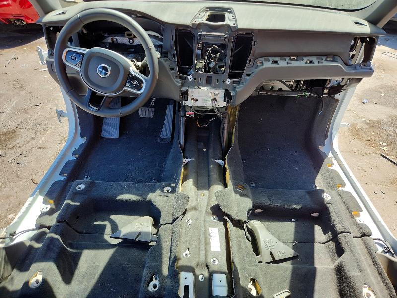 2026 Volvo Xc60 VIN YV4M12RC4T1297163 COPART salvage auction — STRIPPED, Ca - Certificate Of Title, sold $100 on 2026-08-06 (photo 8)