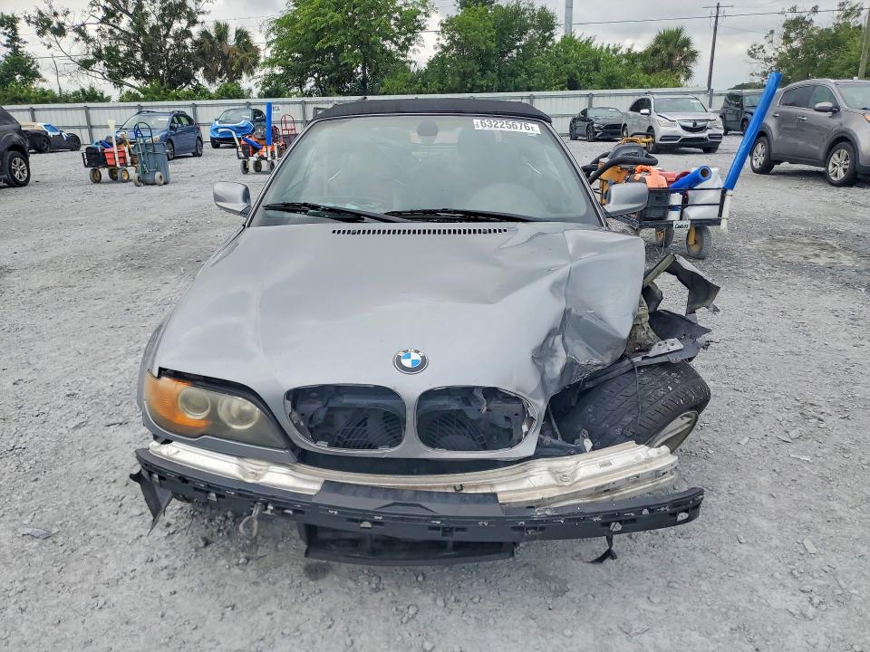 2004 BMW 3 series VIN WBABW33414PL31834 COPART salvage auction — FRONT END, FL - CERT OF TITLE SLVG REBUILDABLE, sold $500 on 2026-08-21 (photo 5)