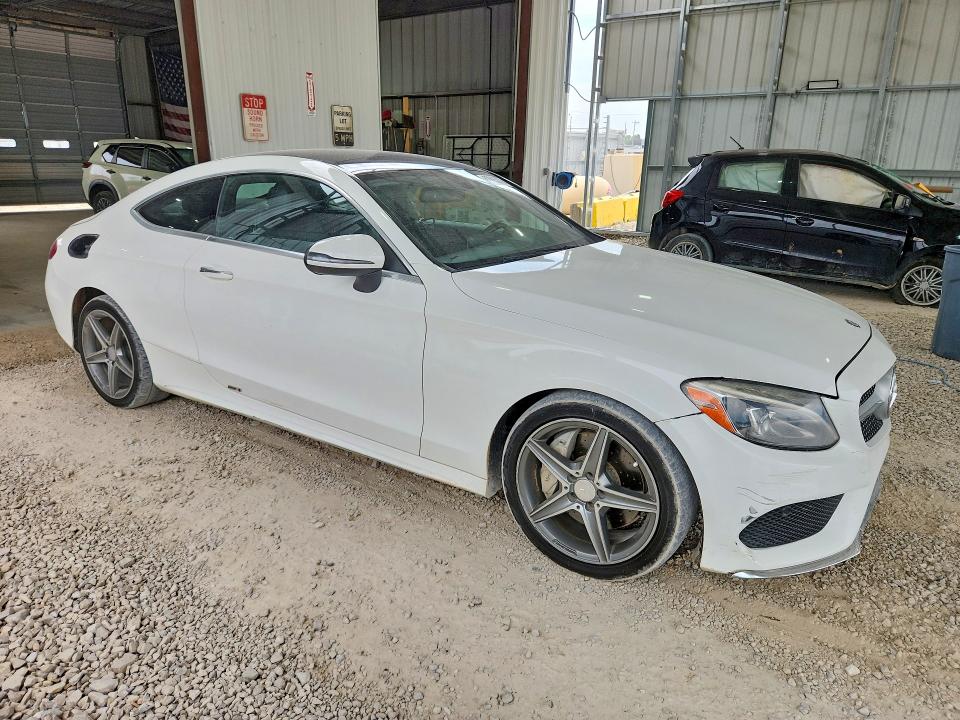 2017 Mercedes-benz C-klasse VIN WDDWJ4JB3HF392677 COPART salvage auction — MINOR DENT/SCRATCHES, Salvage Title, sold $3,100 on 2026-08-12 (photo 4)