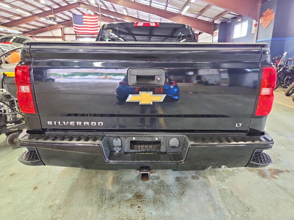 2018 Chevrolet Silverado 1500 VIN 3GCUKRECXJG640779 COPART salvage auction — MINOR DENT/SCRATCHES, MI - CERTIFICATE OF TITLE (P), sold $7,800 on 2026-08-24 (photo 6)