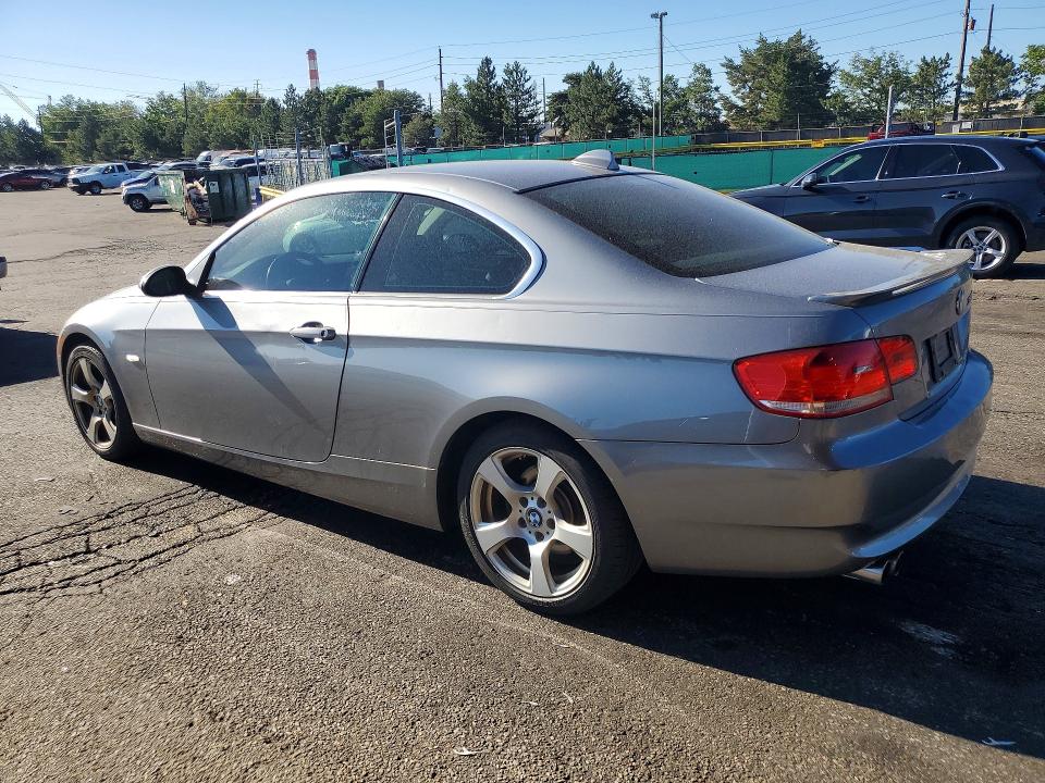 2007 BMW 3er VIN WBAWC33537PC86034 COPART salvage auction — HAIL, CO - SALVAGE TITLE (P), sold $2,350 on 2026-07-28 (photo 2)