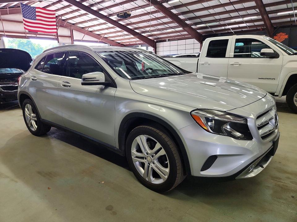 2015 Mercedes-benz Gla-klasse VIN WDCTG4GB0FJ049994 COPART salvage auction — MINOR DENT/SCRATCHES, Salvage Title, sold $3,400 on 2026-08-13 (photo 4)