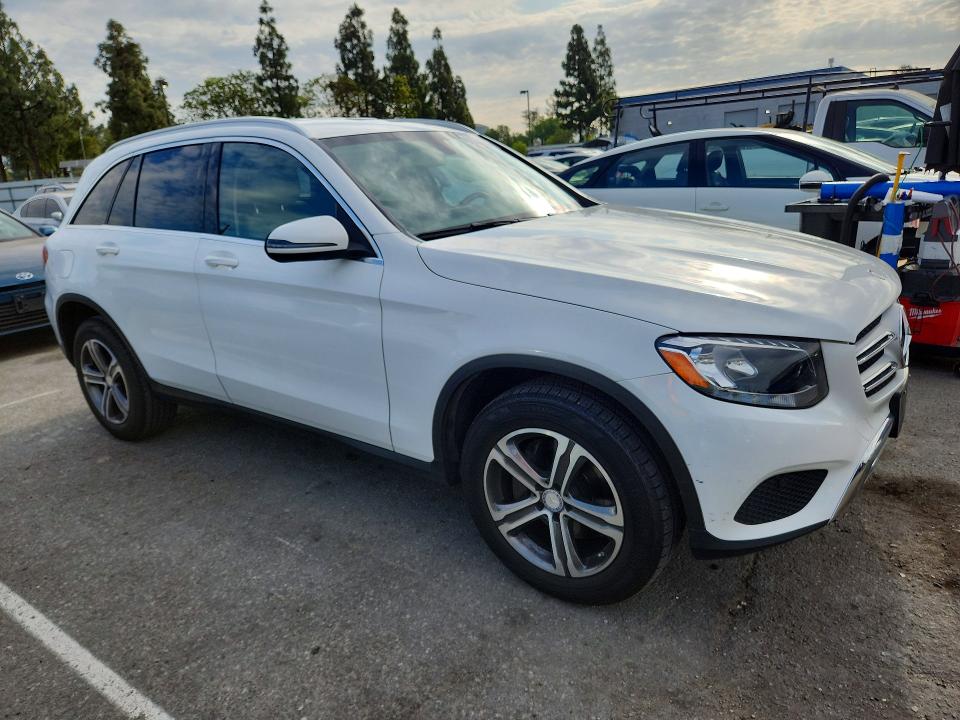 2016 Mercedes-benz Glc class VIN WDC0G4JB2GF113842 COPART salvage auction — MINOR DENT/SCRATCHES, Ca - Dis/Dlr/Exp Only Clean Title, sold $6,500 on 2026-07-27 (photo 4)