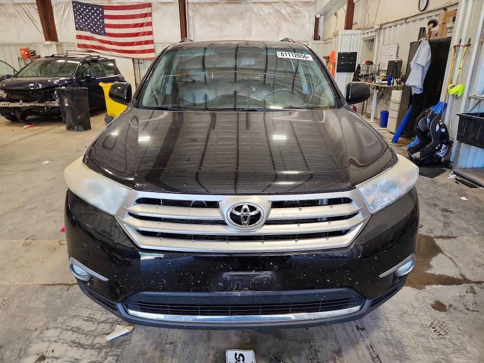 2011 Toyota Highlander VIN 5TDBK3EH9BS088159 COPART salvage auction — SIDE, Wi - Certificate Of Title, sold $1,300 on 2026-07-29 (photo 5)