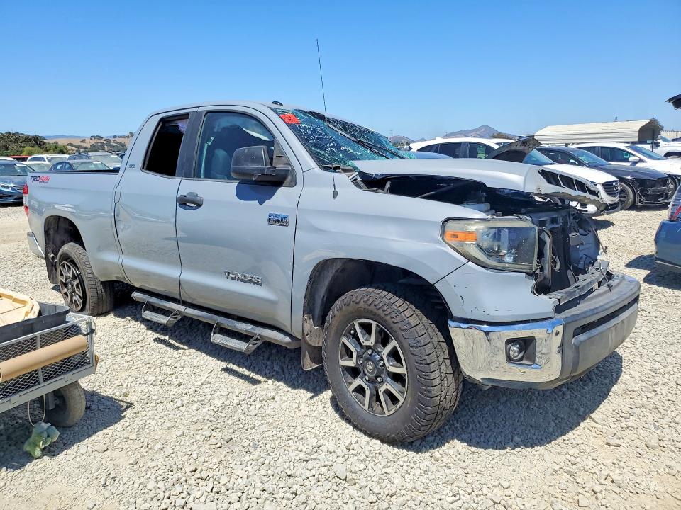 2018 Toyota Tundra VIN 5TFUY5F13JX754090 COPART salvage auction — ALL OVER, CA - DIS/DLR/EXP ONLY CLEAN TITLE, sold $60 on 2026-07-21 (photo 4)