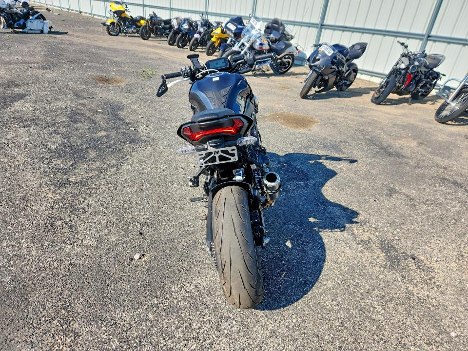 2025 Kawasaki VIN ML5ZRDS12SDA04733 COPART salvage auction — MINOR DENT/SCRATCHES, Salvage Title, sold $1,500 on 2026-07-16 (photo 4)