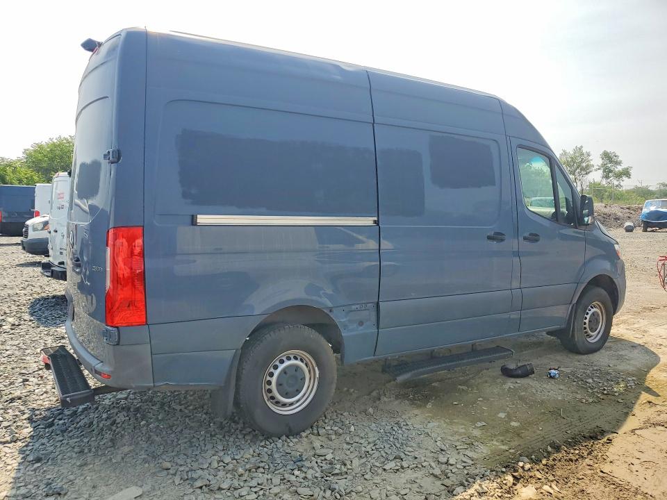 2019 Mercedes-benz Sprinter VIN WD4PF0CD1KP099276 COPART salvage auction — ROOF, Md - Certificate Of Title, sold $14,100 on 2026-07-28 (photo 3)