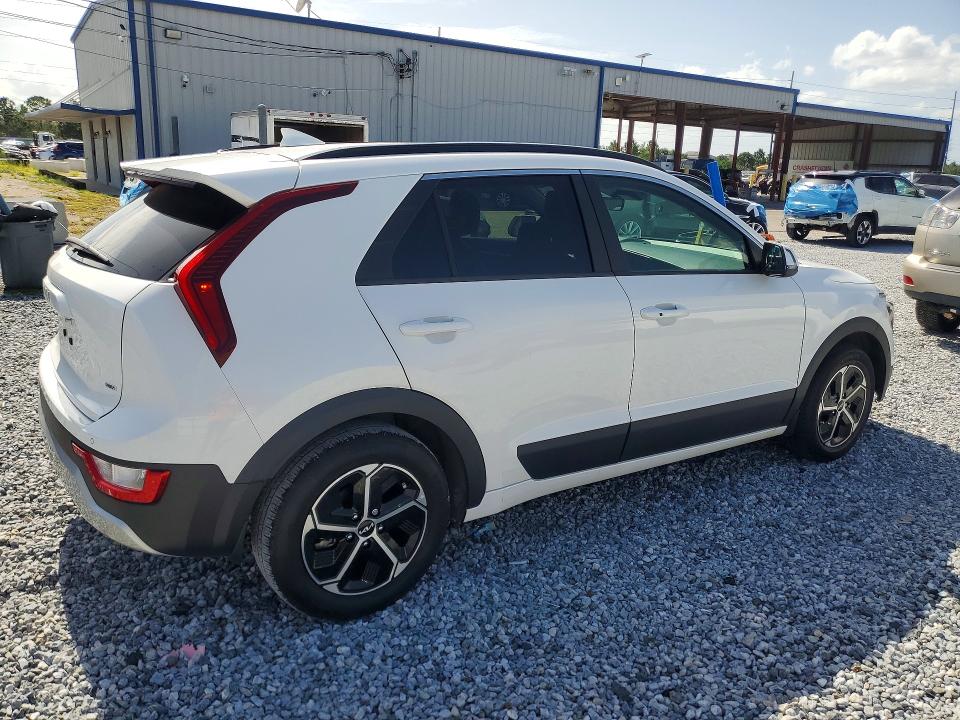 2025 Kia Niro VIN KNDCR3LE0S5213838 COPART salvage auction — SIDE, FL - CERT OF TITLE SLVG REBUILDABLE, sold $150 on 2026-07-24 (photo 3)