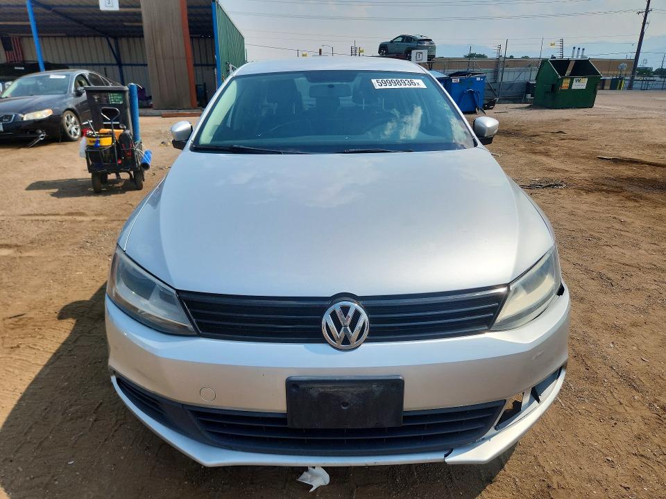 2014 Volkswagen Jetta VIN 3VWD17AJ2EM266085 COPART salvage auction — FRONT END, Co - Dis/Dlr/Exp Only Clean Title, sold $1,100 on 2026-07-22 (photo 5)