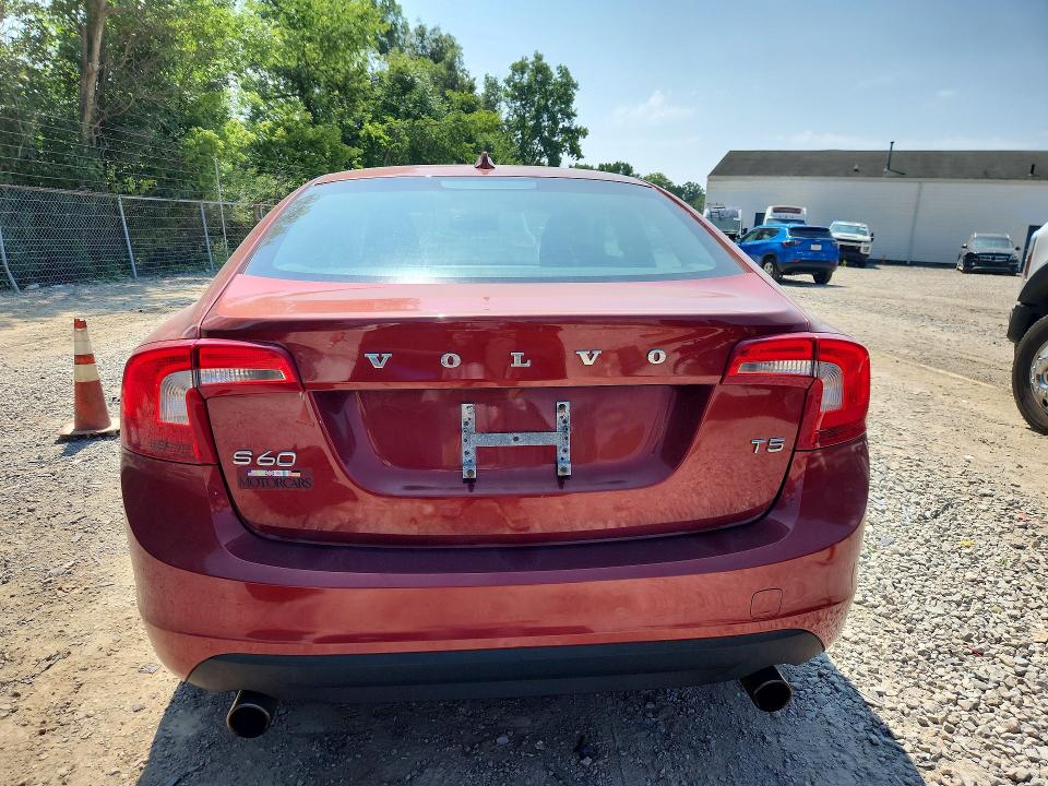 2013 Volvo S60 VIN YV1612FSXD2210878 COPART salvage auction — ALL OVER, OH - CERT OF TITLE-SALVAGE, sold $975 on 2026-08-12 (photo 6)