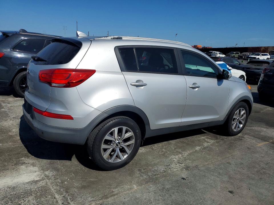 2014 Kia Sportage VIN KNDPB3AC2E7616929 COPART salvage auction — NORMAL WEAR, Ca - Dis/Dlr/Exp Only Clean Title, sold $1,150 on 2026-07-29 (photo 3)