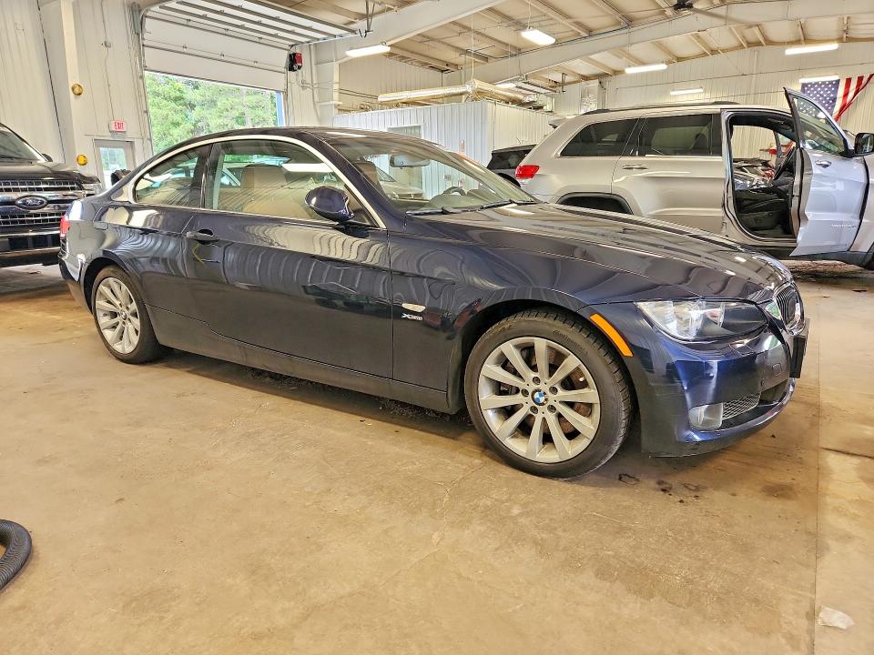 2009 BMW 3er VIN WBAWC73539E068968 COPART salvage auction — SIDE, Mn - Cert Of Title-Prior Salvage, sold $450 on 2026-07-30 (photo 4)