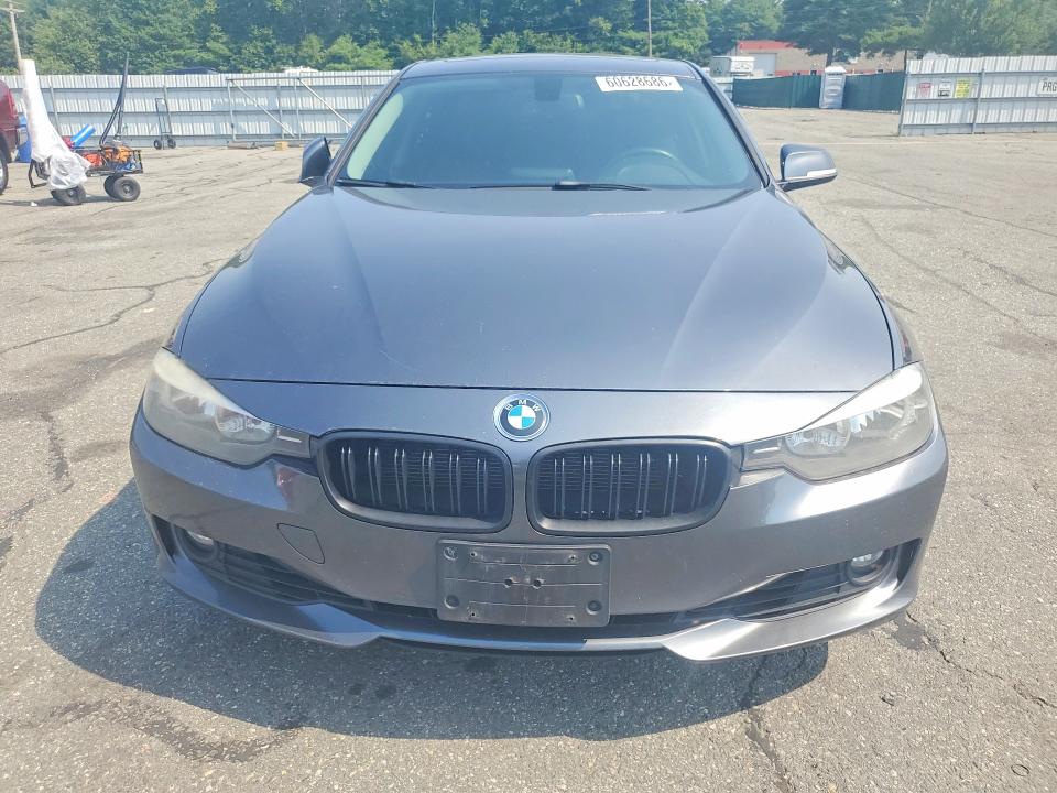 2013 BMW 3er VIN WBA3B5G54DNS00892 COPART salvage auction — REAR END, Ct - Cert Of Title-Salvage, sold $775 on 2026-08-20 (photo 5)