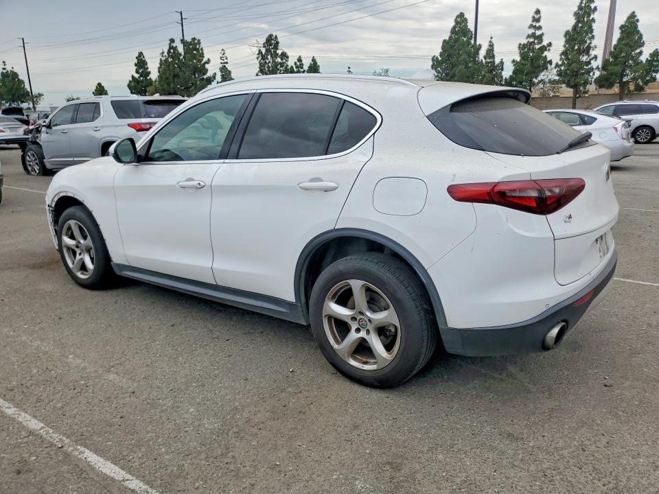2018 Alfa romeo Stelvio VIN ZASFAKAN8J7B76761 COPART salvage auction — FRONT END, Ca - Dis/Dlr/Exp Only Clean Title, sold $1,050 on 2026-08-06 (photo 2)