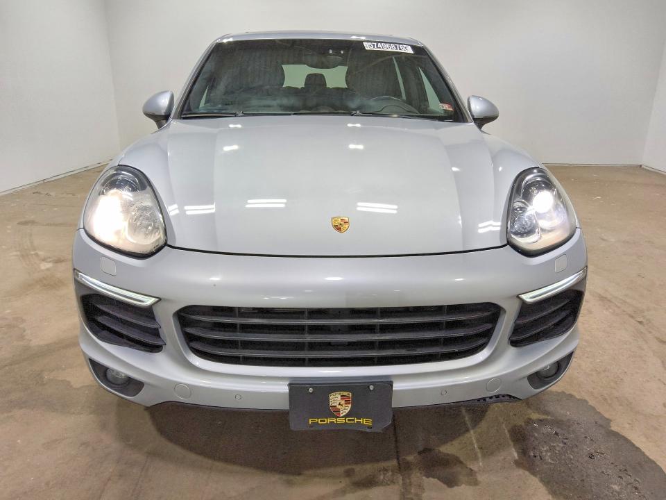 2017 Porsche Cayenne VIN WP1AA2A23HKA86464 COPART salvage auction — MINOR DENT/SCRATCHES, WV - CERTIFICATE OF TITLE, sold $10,200 on 2026-07-30 (photo 5)