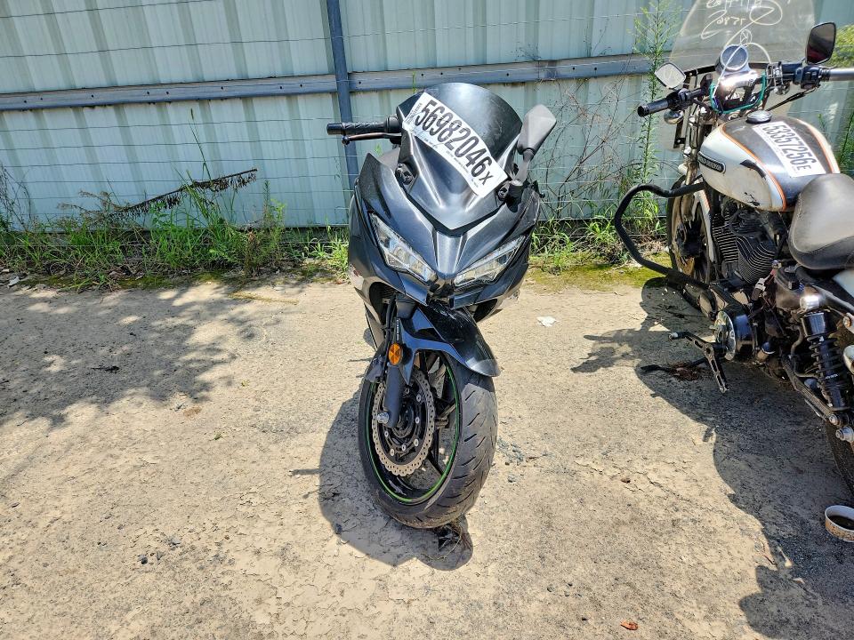 2023 Kawasaki Ex VIN JKAEXKG16PDAS5724 COPART salvage auction — MINOR DENT/SCRATCHES, Tx - Certificate Of Title, sold $500 on 2026-07-30 (photo 2)