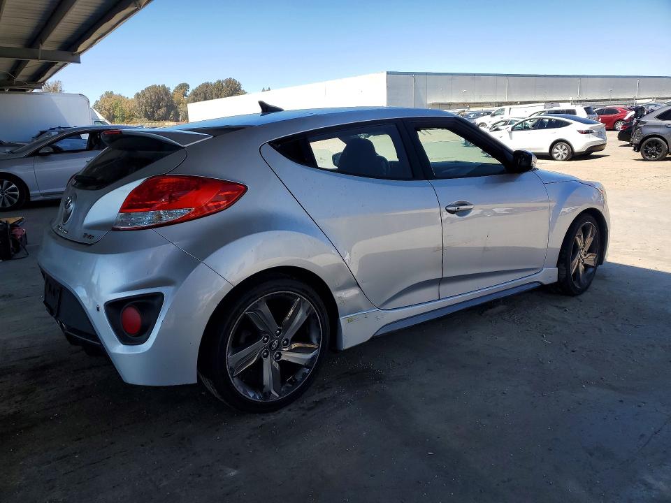 2015 Hyundai Veloster VIN KMHTC6AEXFU225153 COPART salvage auction — SIDE, Mt - Dis/Dlr/Exp Only Clean Title, sold $30 on 2026-07-28 (photo 3)
