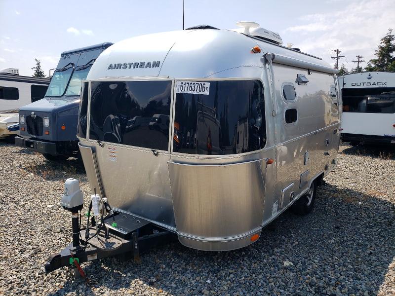 2020 Airstream Bambi VIN 1STCMAA13LJ550033 COPART salvage auction — WATER/FLOOD, WA - BILL OF SALE, sold $4,700 on 2026-07-30 (photo 2)