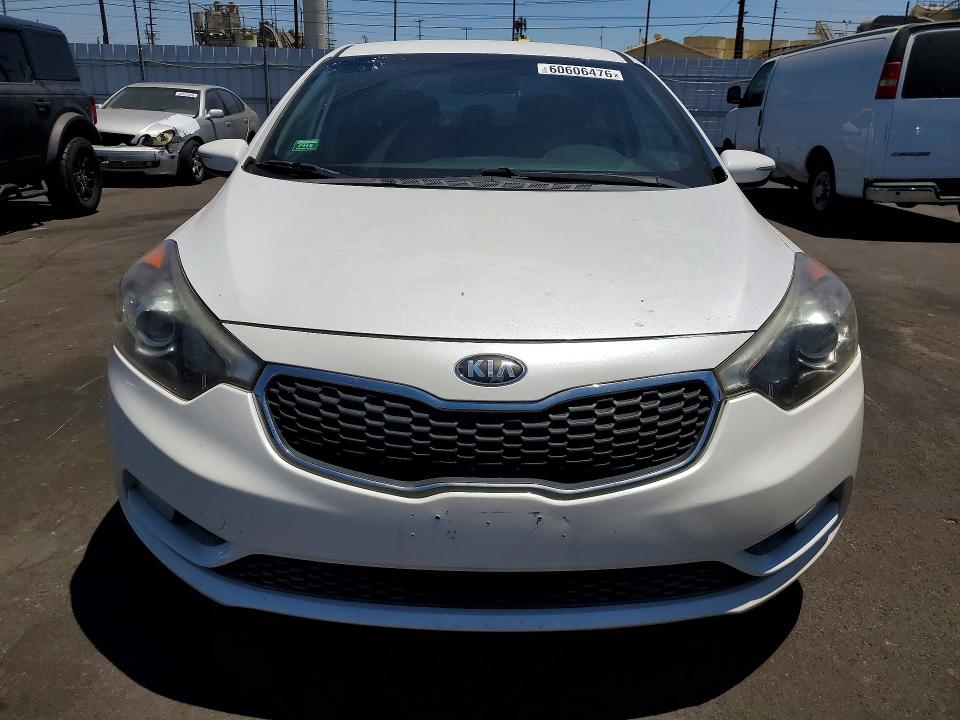 2015 Kia Forte VIN KNAFX4A80F5336905 COPART salvage auction — VANDALISM, Ca - Salvage Certificate, sold $1,100 on 2026-07-20 (photo 5)